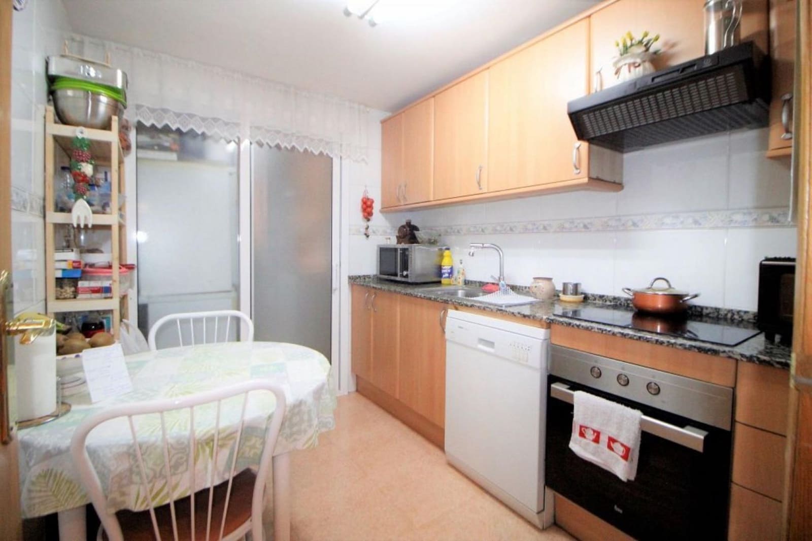 3 slaapkamer Flat te koop in Torredembarra - € 195.000 (Ref: 9452080)