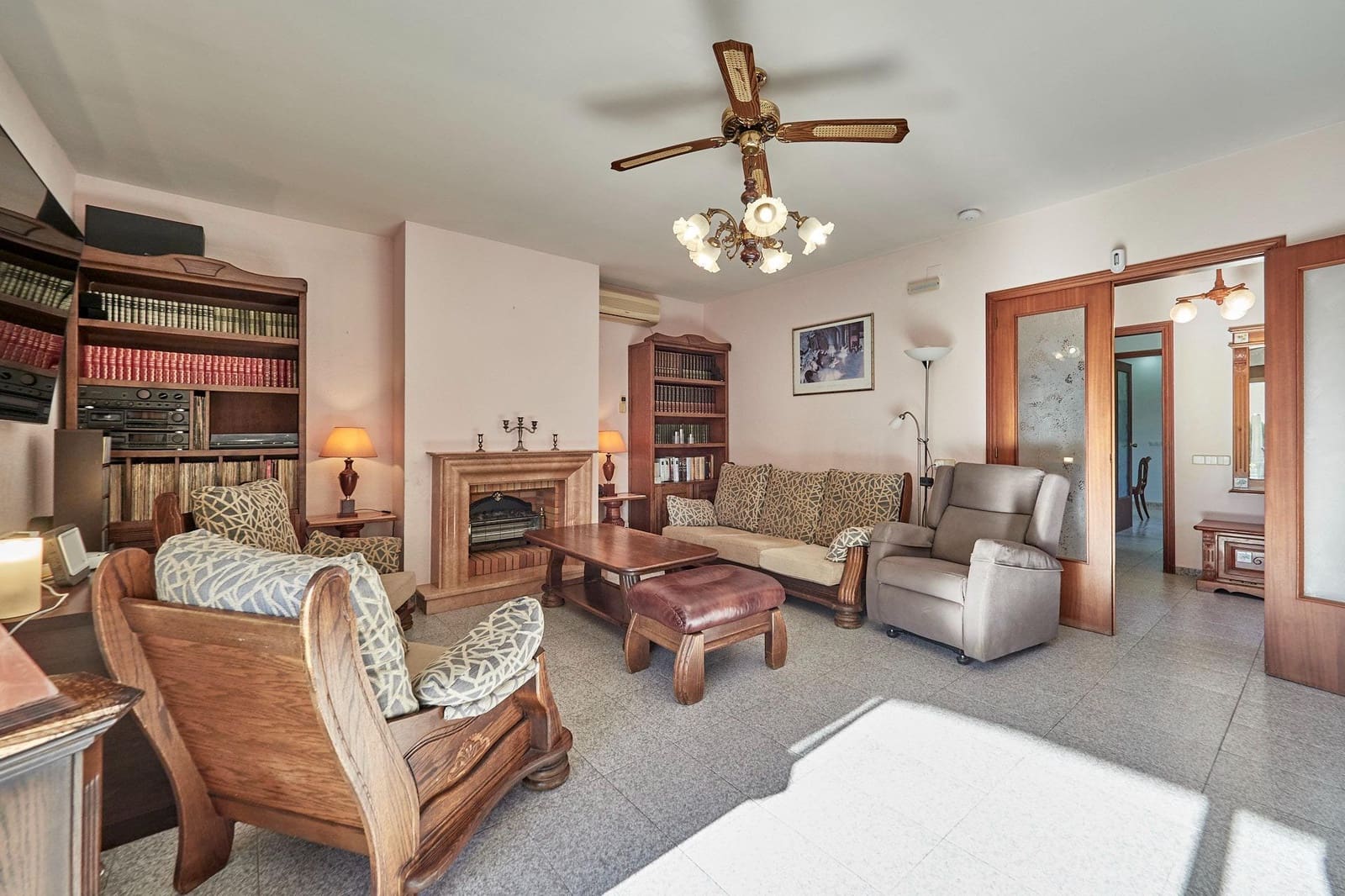 4 sovrum Villa till salu i El Vendrell med pool garage - 450 000 € (Ref: 9462030)