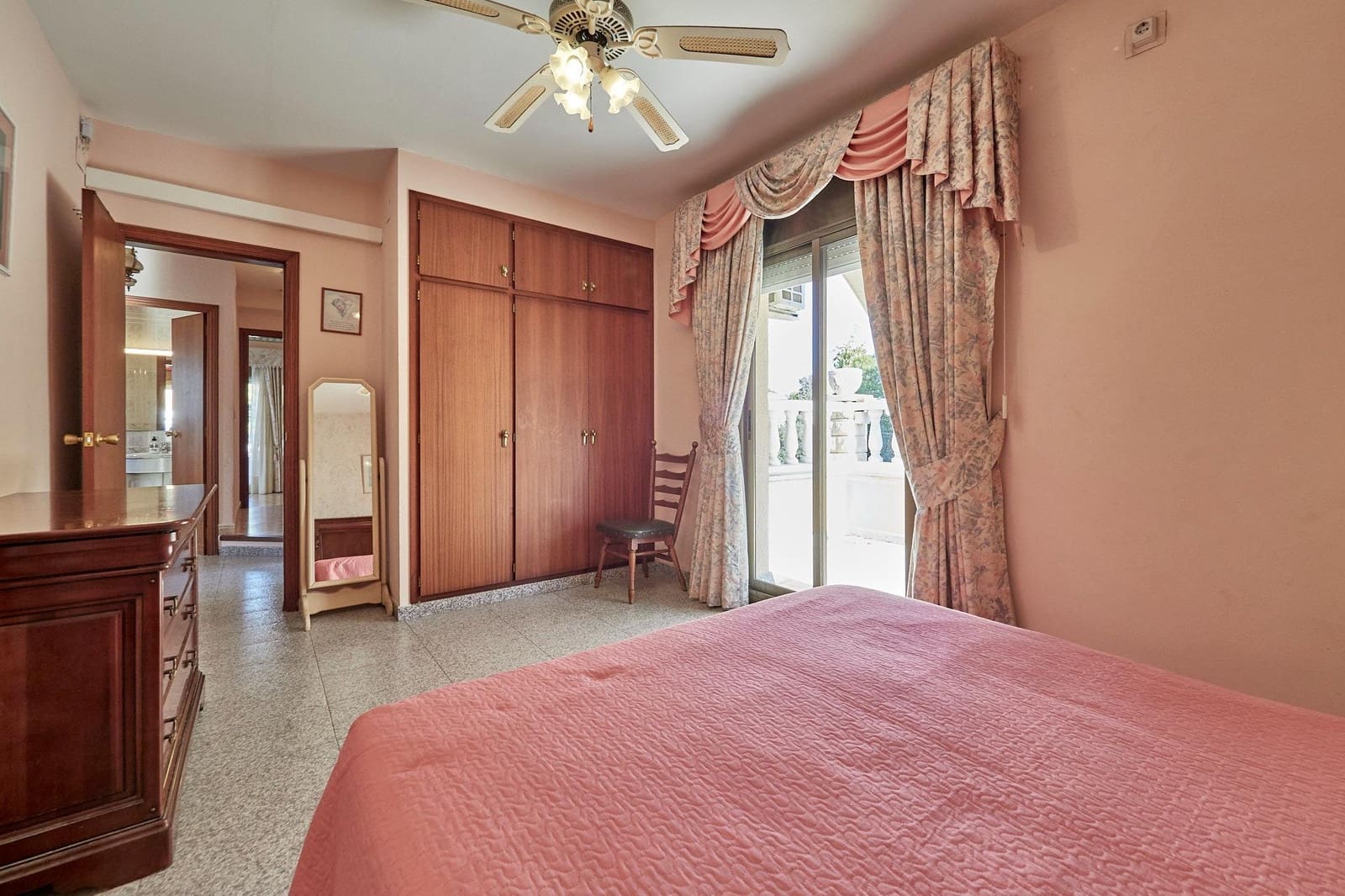 4 sovrum Villa till salu i El Vendrell med pool garage - 450 000 € (Ref: 9462030)