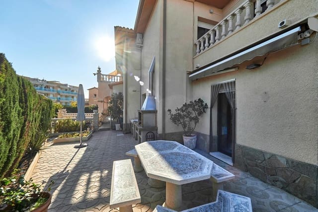 4 sovrum Villa till salu i El Vendrell med pool garage - 450 000 € (Ref: 9462030)