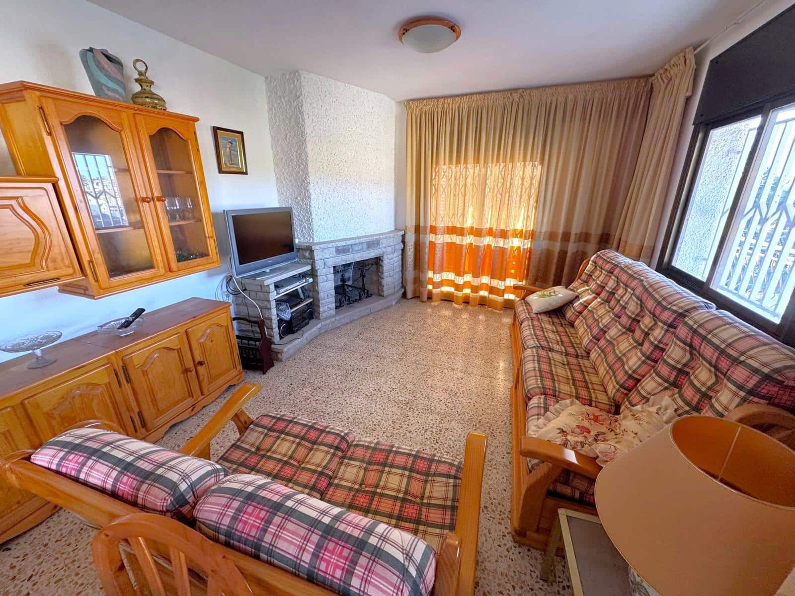 6 Zimmer Villa zu verkaufen in Segur de Calafell mit Pool Garage - 335.000 € (Ref: 9462032)