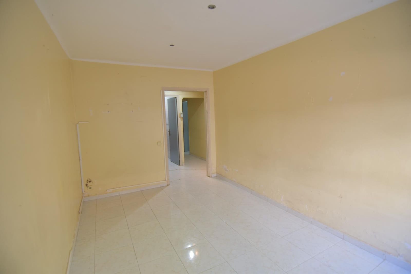 Piso de 3 habitaciones en Calafell en venta - 120.000 € (Ref: 9470362)