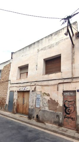 4 bedroom Townhouse for sale in El Vendrell - € 126,000 (Ref: 9470981)