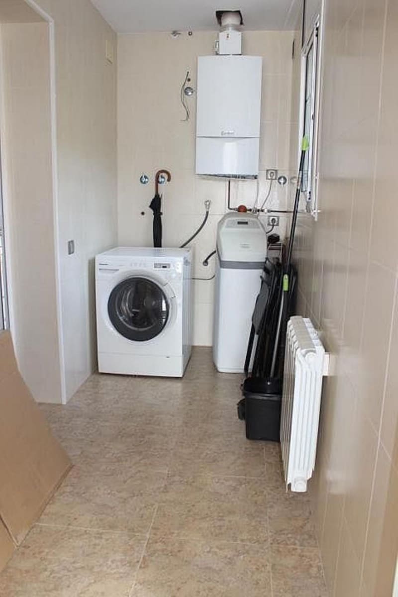 5 sypialnia Willa na sprzedaż w Roda de Bara z basenem garażem - 399 000 € (Ref: 9472941)