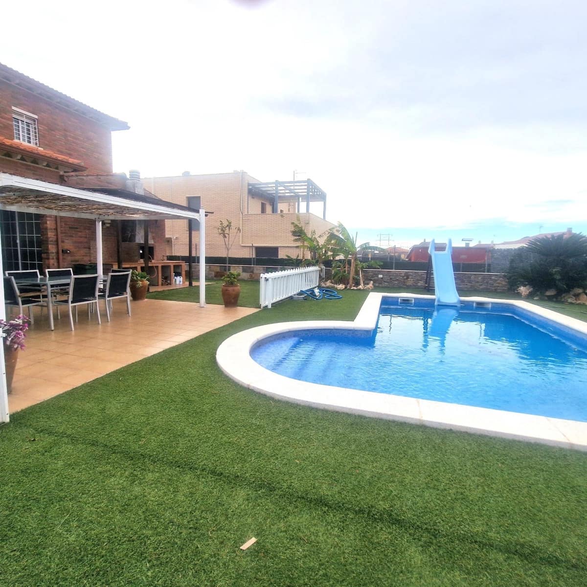 5 sypialnia Willa na sprzedaż w Roda de Bara z basenem garażem - 399 000 € (Ref: 9472941)