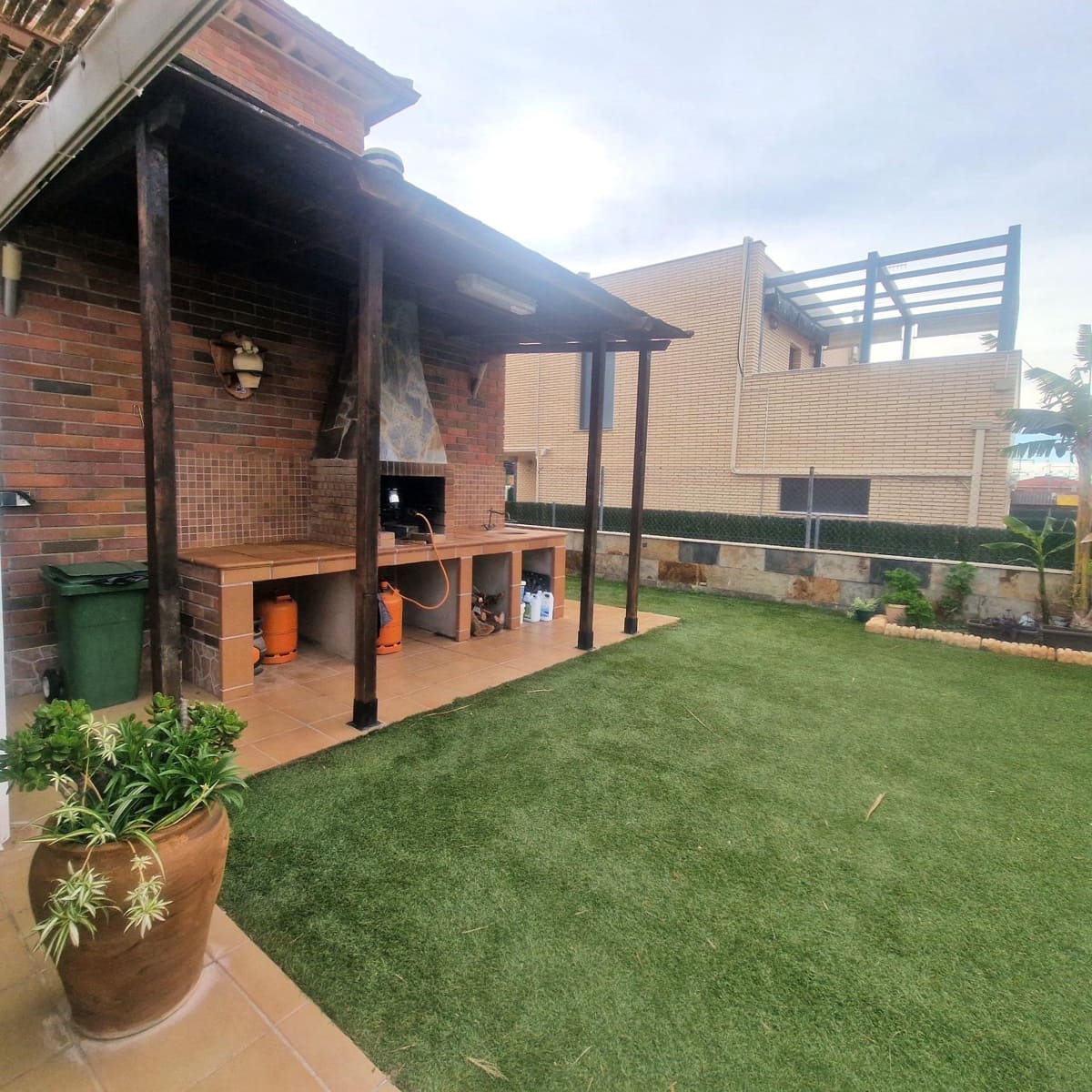 5 sypialnia Willa na sprzedaż w Roda de Bara z basenem garażem - 399 000 € (Ref: 9472941)