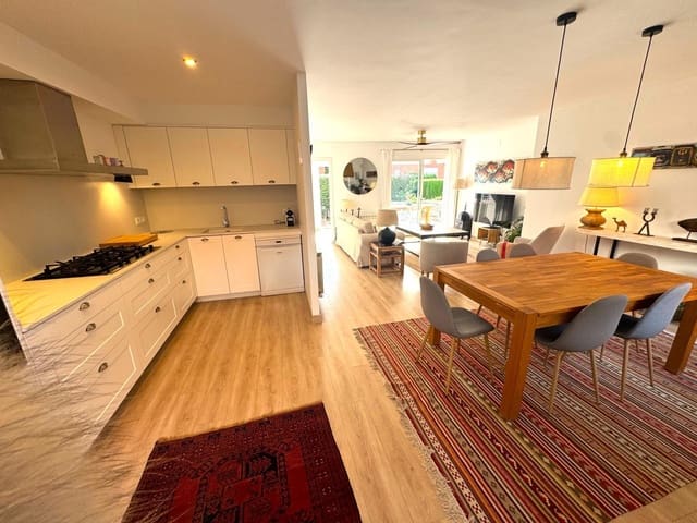 5 Zimmer Reihenhaus zu verkaufen in Altafulla mit Garage - 675.000 € (Ref: 9474168)