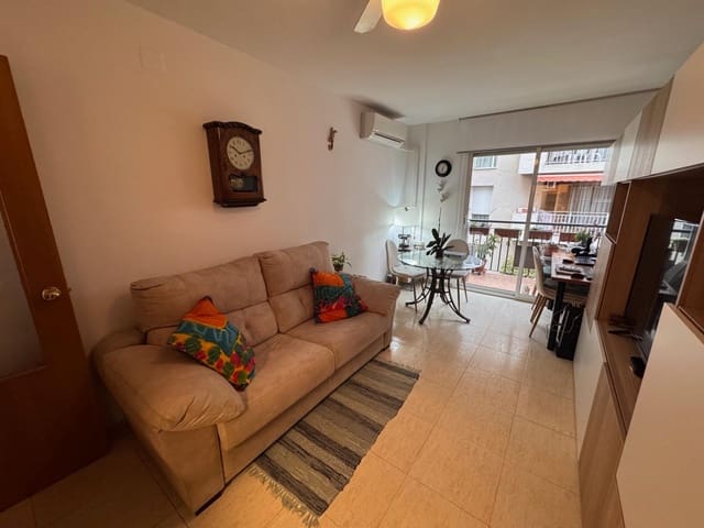 Piso de 1 habitación en Torredembarra en alquiler - 577 € (Ref: 9494554)