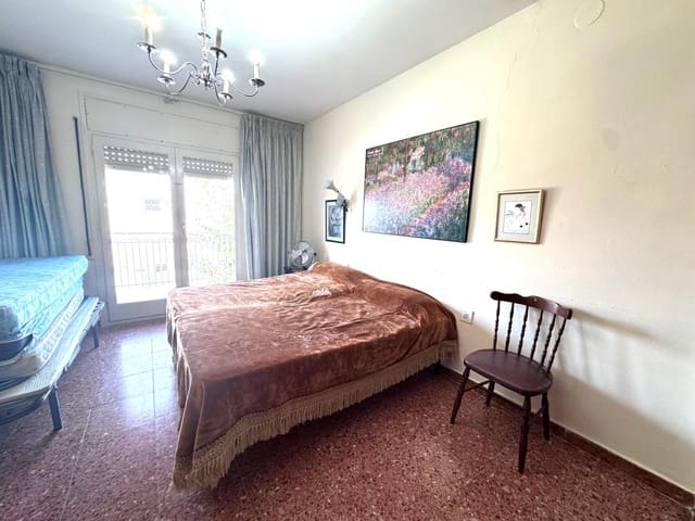 3 bedroom Terraced Villa for sale in Torredembarra - € 229,000 (Ref: 9502229)