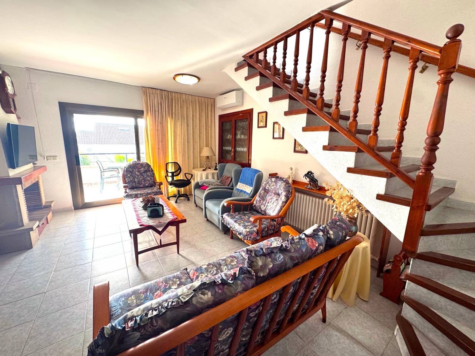 3 bedroom Villa for sale in La Pobla de Montornes with garage - € 280,000 (Ref: 9502230)