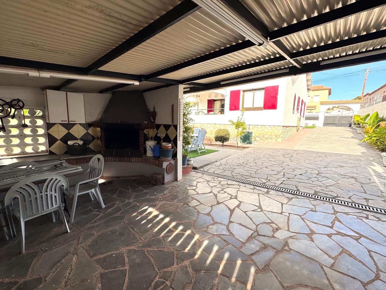 3 bedroom Villa for sale in La Pobla de Montornes with garage - € 280,000 (Ref: 9502230)