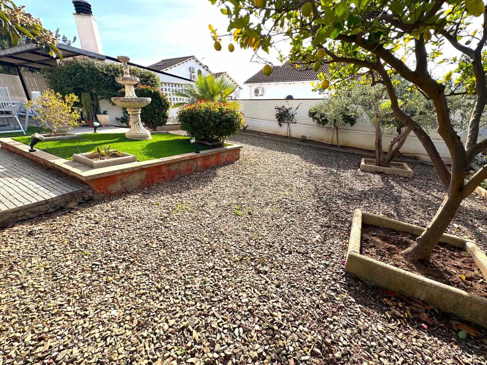 3 bedroom Villa for sale in La Pobla de Montornes with garage - € 280,000 (Ref: 9502230)