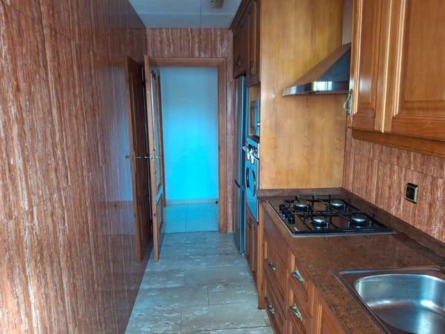 Piso de 3 habitaciones en Segur de Calafell, Calafell en venta con piscina - 179.000 € (Ref: 9508829)