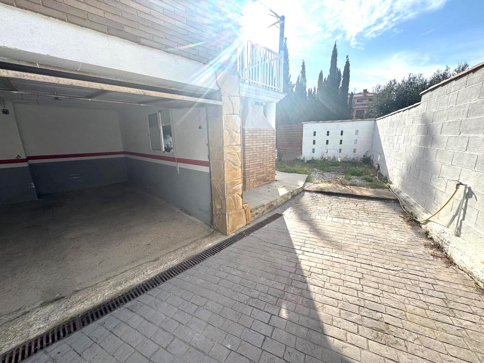 5 slaapkamer Villa te koop in Roda de Bara met zwembad garage - € 630.000 (Ref: 9516058)