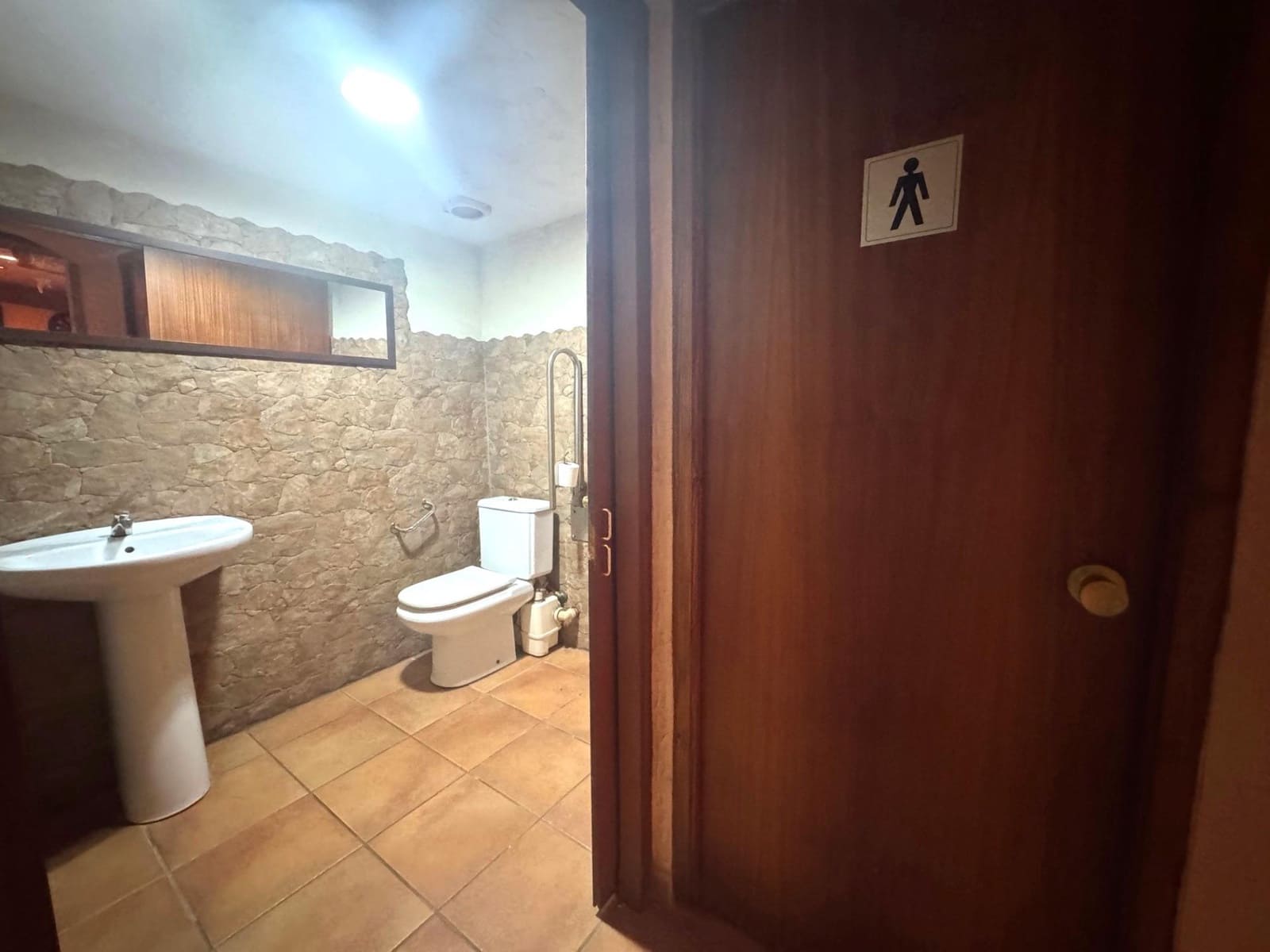 5 slaapkamer Villa te koop in Roda de Bara met zwembad garage - € 630.000 (Ref: 9516058)