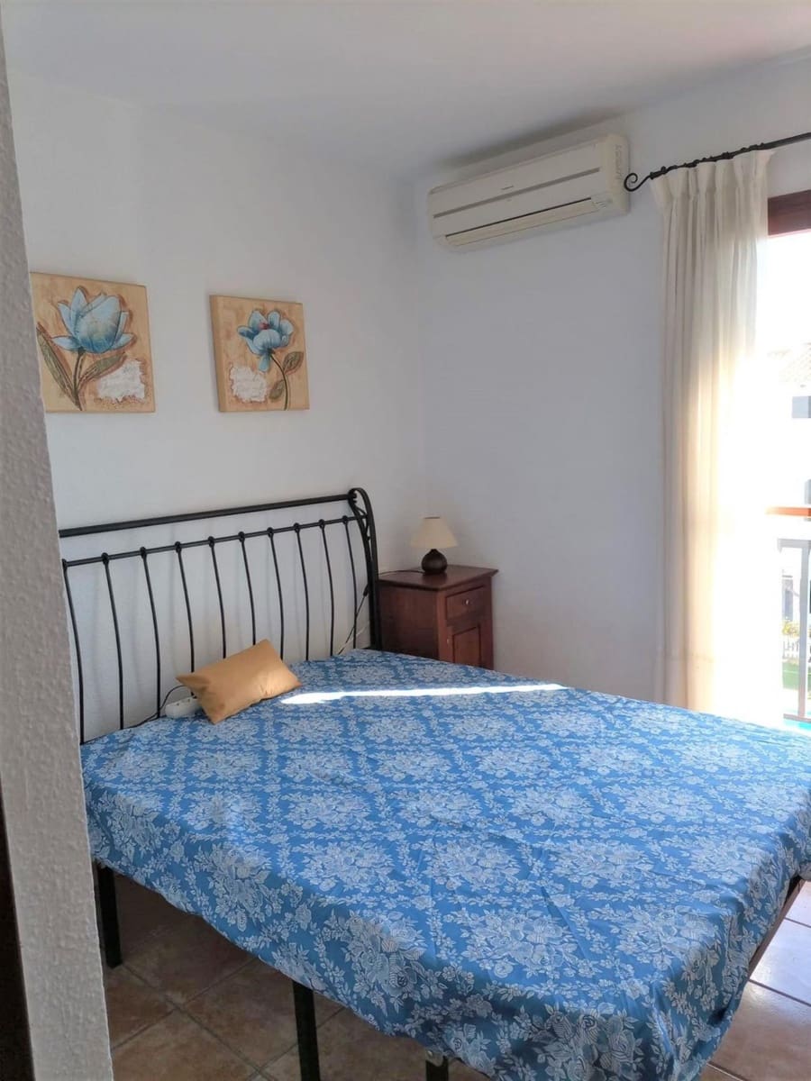 3 sovrum Radhus att hyra i Torredembarra med pool - 892 € (Ref: 9518861)