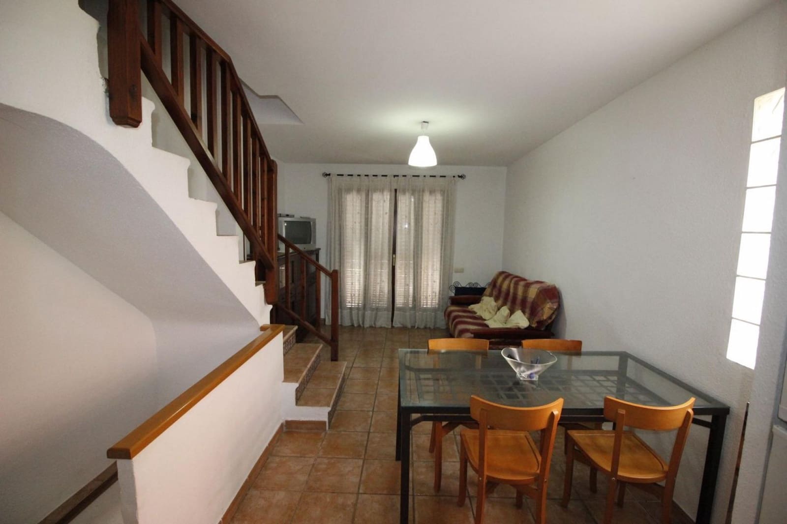 3 sovrum Radhus att hyra i Torredembarra med pool - 892 € (Ref: 9518861)