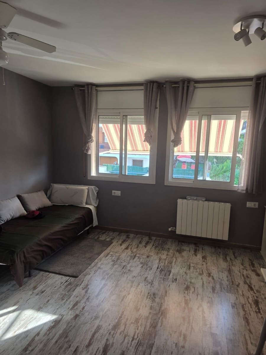 2 quarto Moradia em Banda para venda em La Riera de Gaia com piscina garagem - 285 000 € (Ref: 9520827)