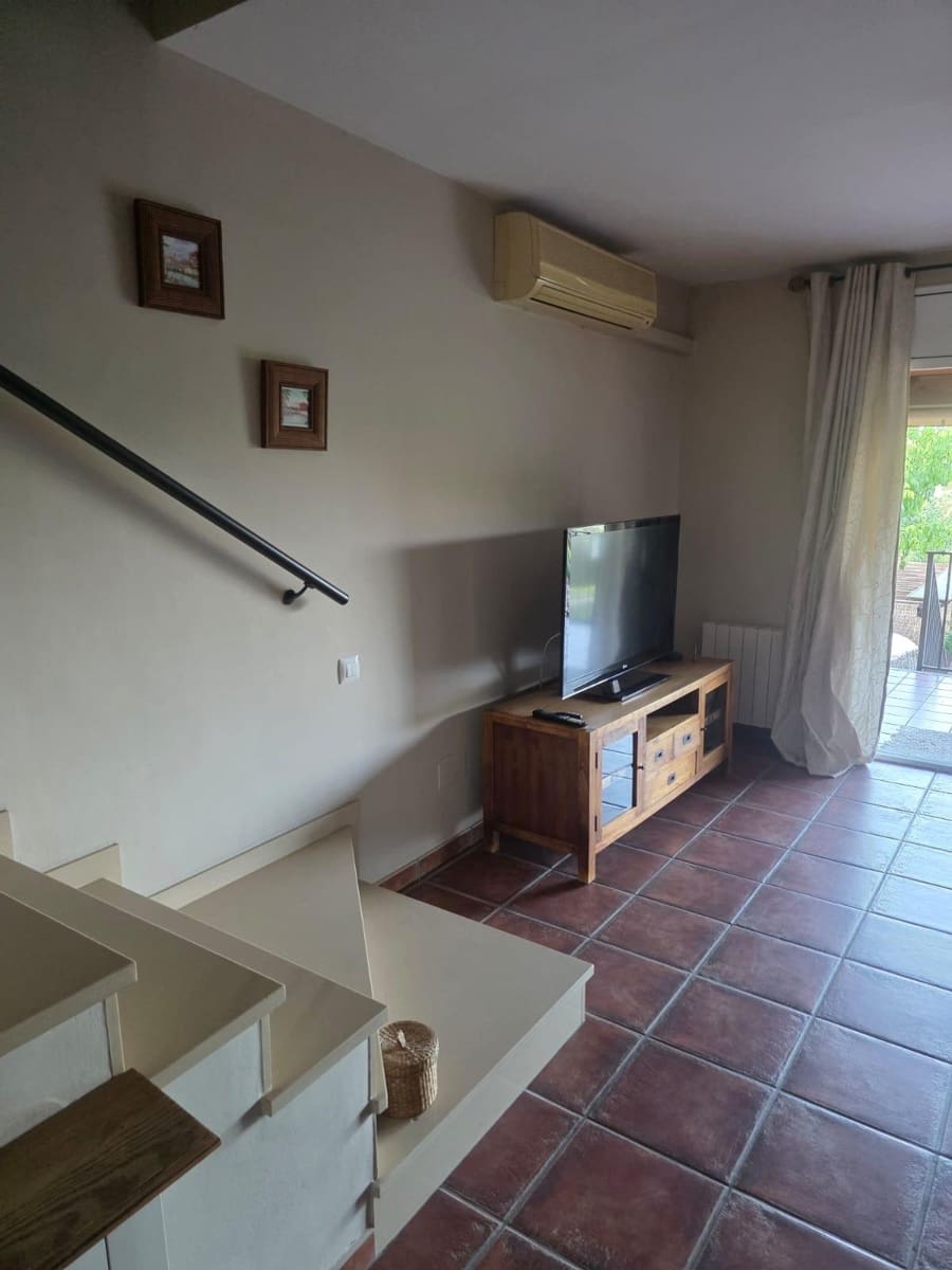 2 quarto Moradia em Banda para venda em La Riera de Gaia com piscina garagem - 285 000 € (Ref: 9520827)