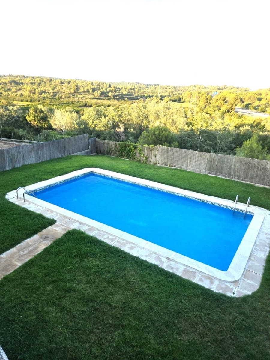 2 quarto Moradia em Banda para venda em La Riera de Gaia com piscina garagem - 285 000 € (Ref: 9520827)