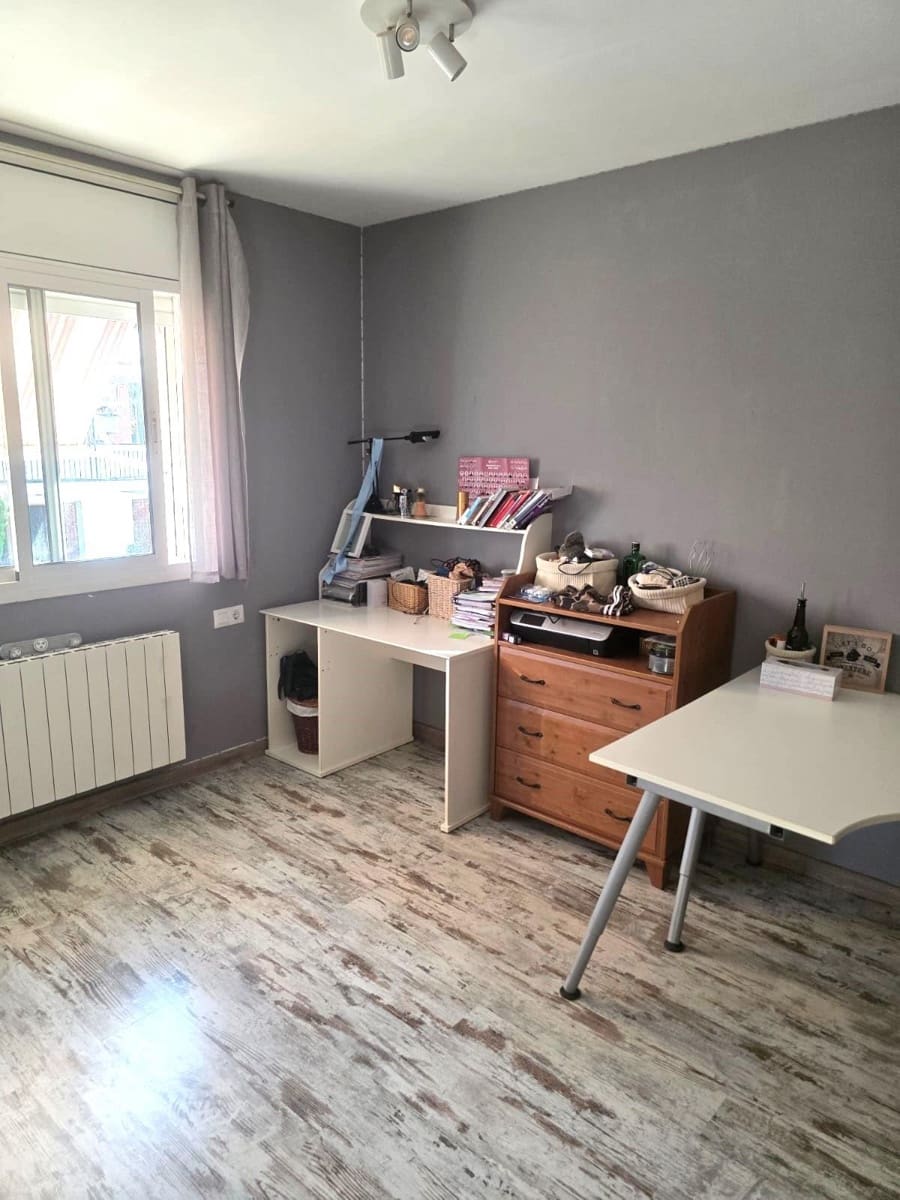 2 quarto Moradia em Banda para venda em La Riera de Gaia com piscina garagem - 285 000 € (Ref: 9520827)