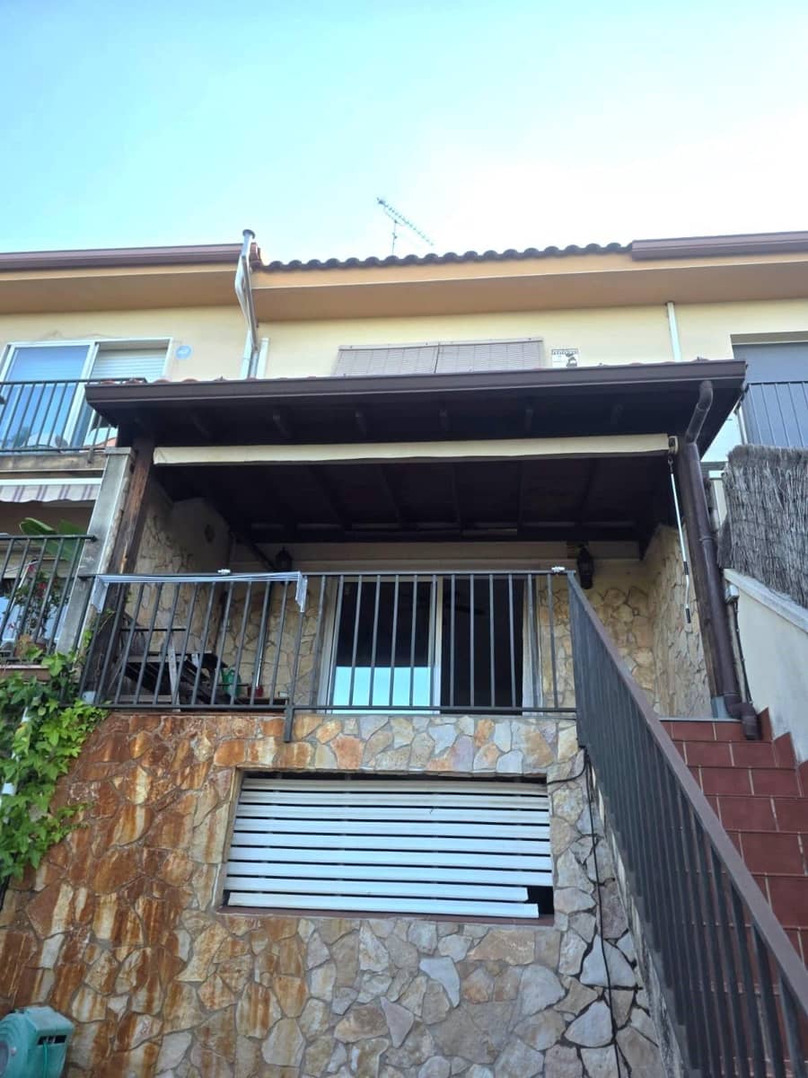 2 quarto Moradia em Banda para venda em La Riera de Gaia com piscina garagem - 285 000 € (Ref: 9520827)