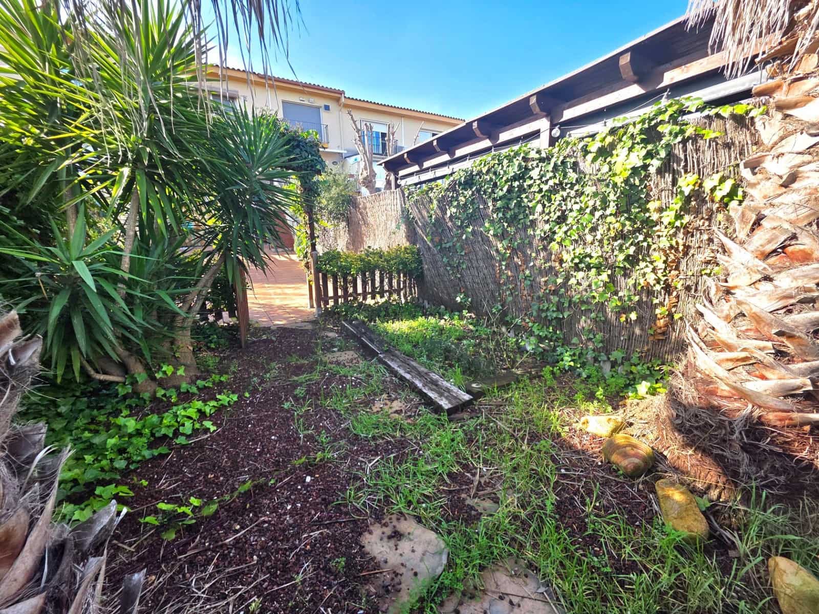 2 bedroom Terraced Villa for sale in La Riera de Gaia with pool garage - € 285,000 (Ref: 9520827)