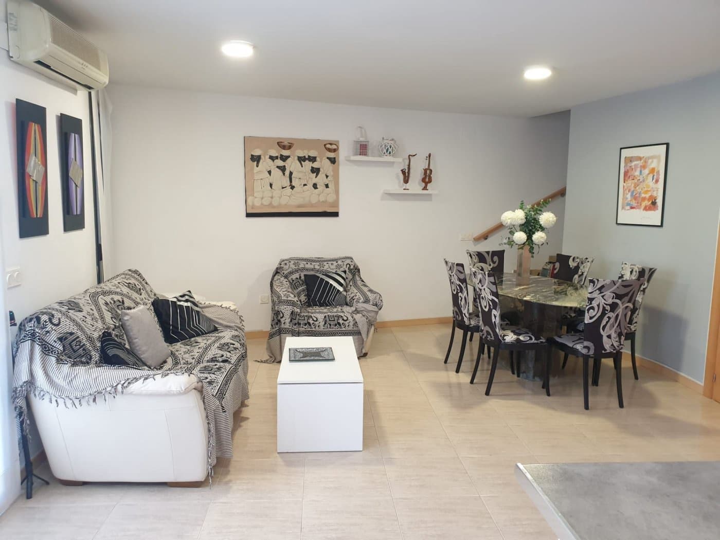 4 slaapkamer Rijtjeshuis te koop in Roda de Bara met zwembad - € 240.000 (Ref: 9521330)