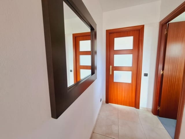 4 sovrum Radhus till salu i Calafell med pool - 480 000 € (Ref: 9521332)