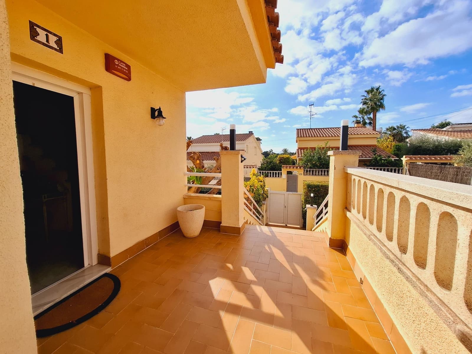 4 sypialnia Dom szeregowy na sprzedaż w Calafell z basenem - 480 000 € (Ref: 9521332)