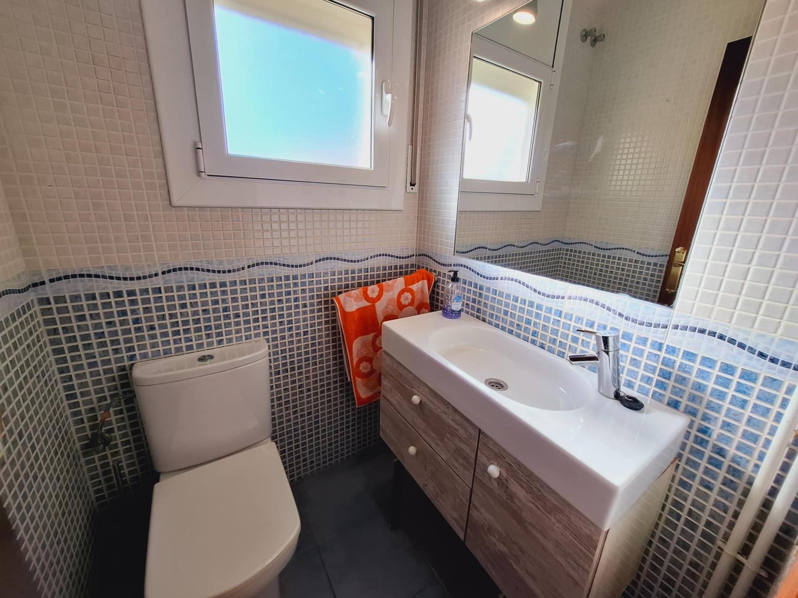 4 sypialnia Dom szeregowy na sprzedaż w Calafell z basenem - 480 000 € (Ref: 9521332)