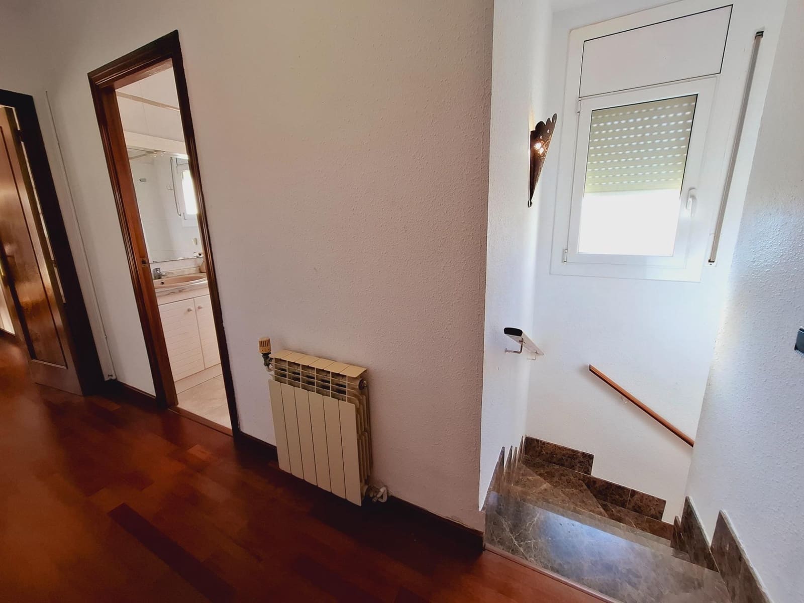 4 sypialnia Dom szeregowy na sprzedaż w Calafell z basenem - 480 000 € (Ref: 9521332)