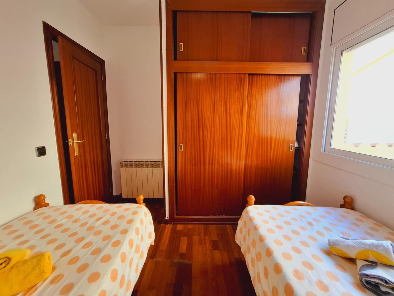 4 sypialnia Dom szeregowy na sprzedaż w Calafell z basenem - 480 000 € (Ref: 9521332)