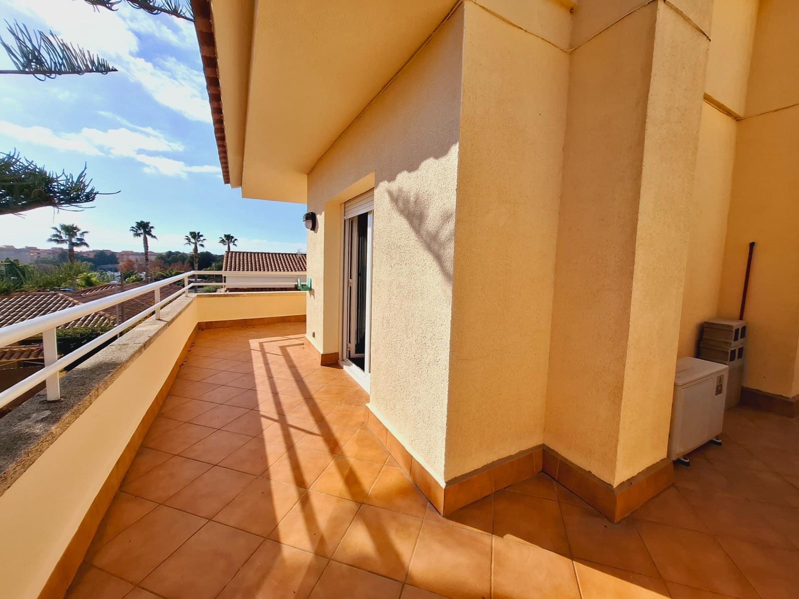 4 sypialnia Dom szeregowy na sprzedaż w Calafell z basenem - 480 000 € (Ref: 9521332)