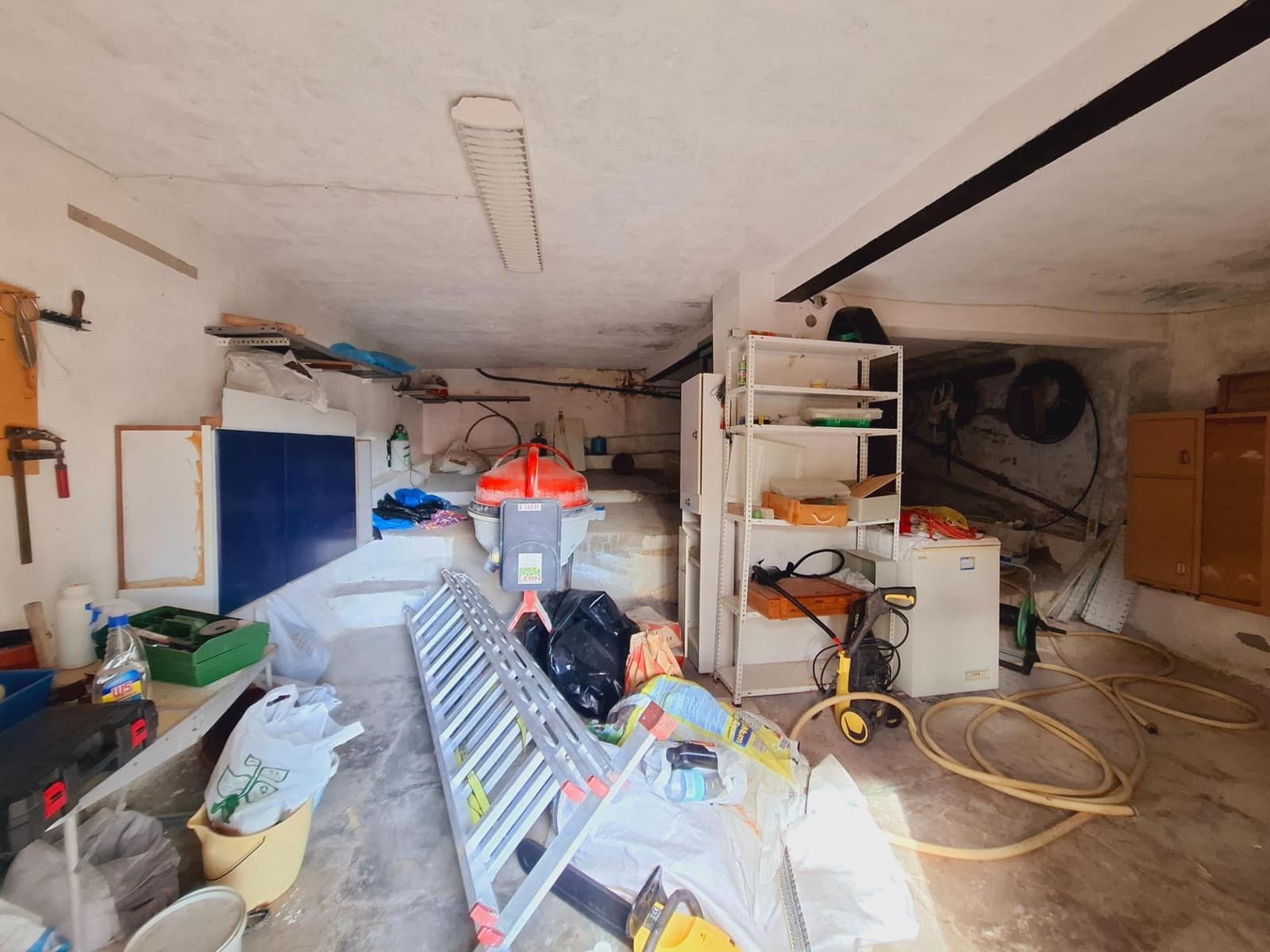 5 bedroom Villa for sale in Calafell with pool - € 325,000 (Ref: 9521335)