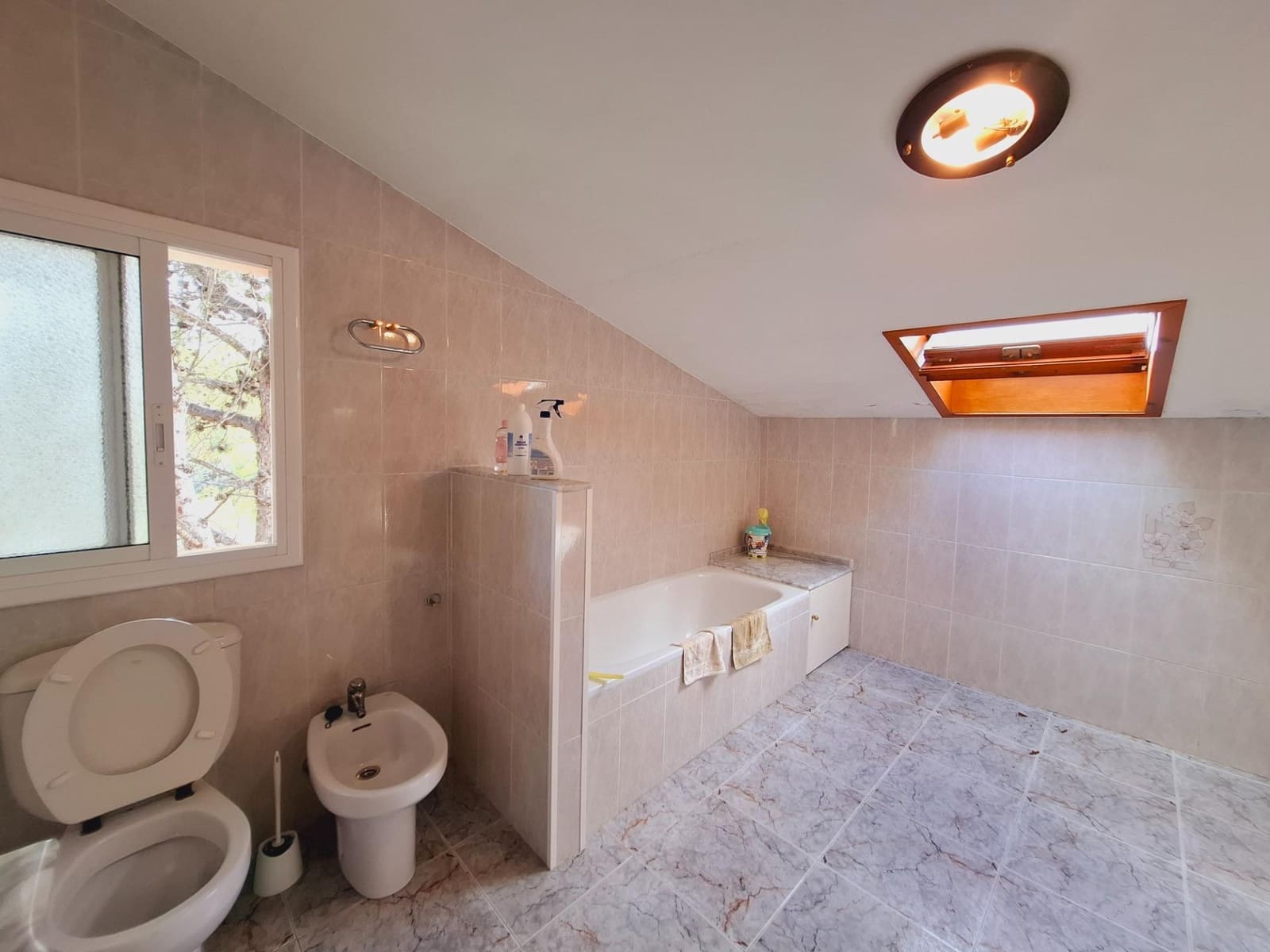 5 bedroom Villa for sale in Calafell with pool - € 325,000 (Ref: 9521335)