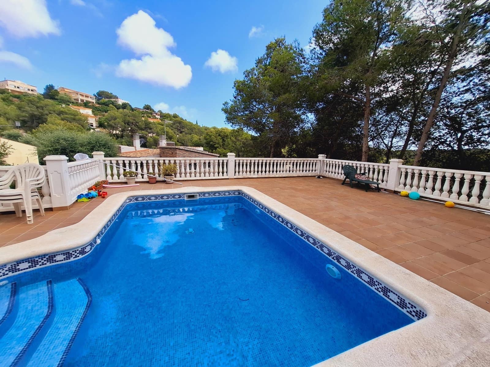 5 bedroom Villa for sale in Calafell with pool - € 325,000 (Ref: 9521335)