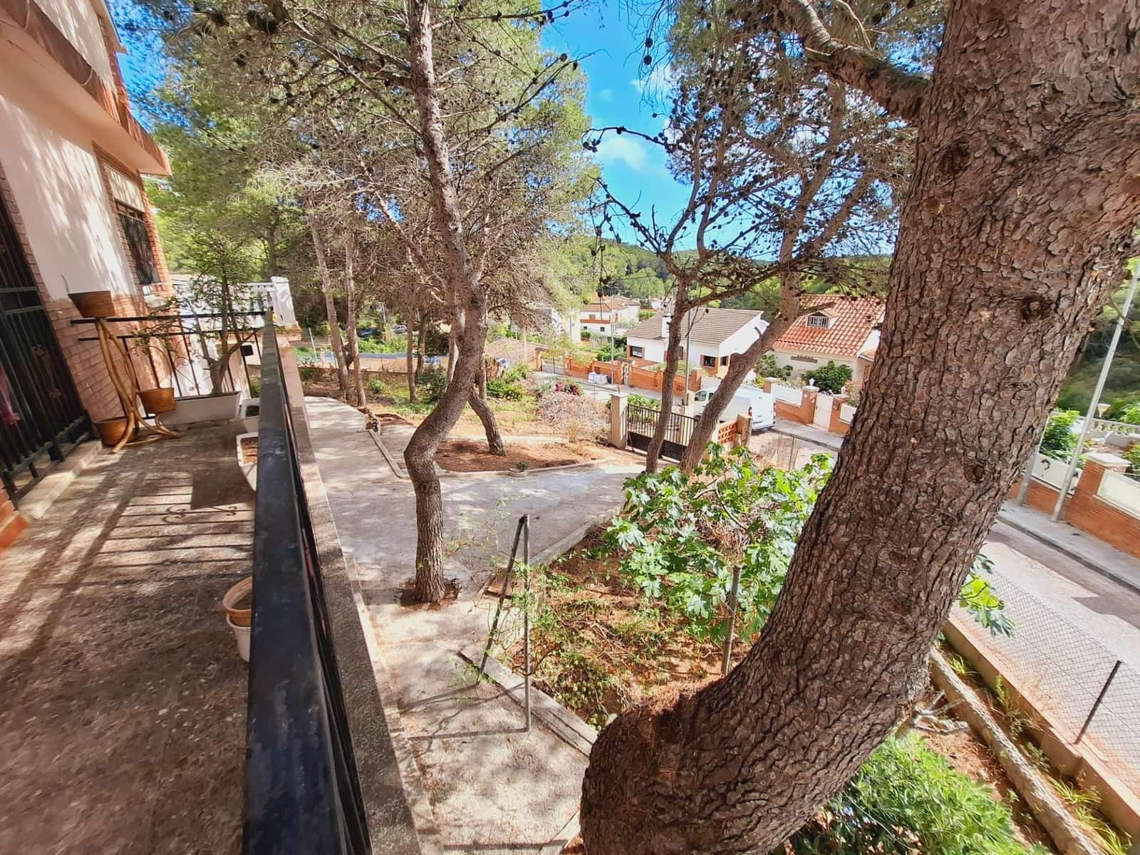 5 bedroom Villa for sale in Calafell with pool - € 325,000 (Ref: 9521335)