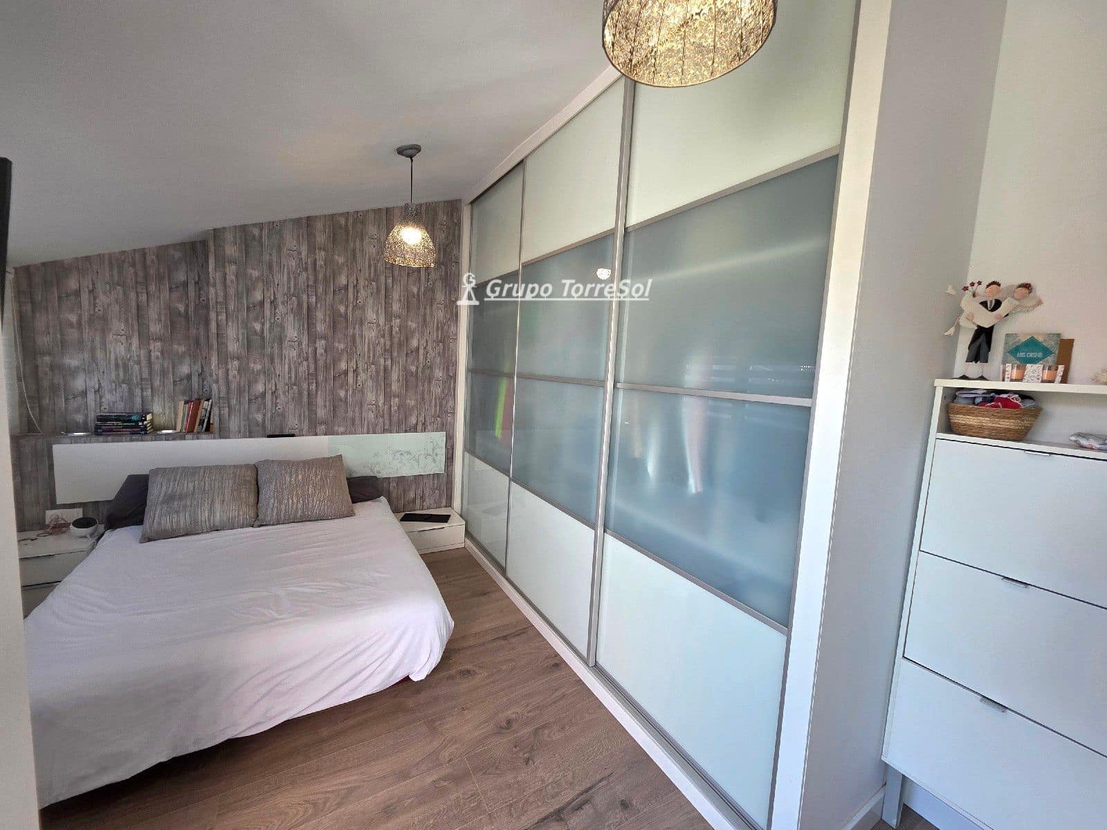 2 bedroom Flat for sale in Els Pallaresos with pool garage - € 243,000 (Ref: 9534609)