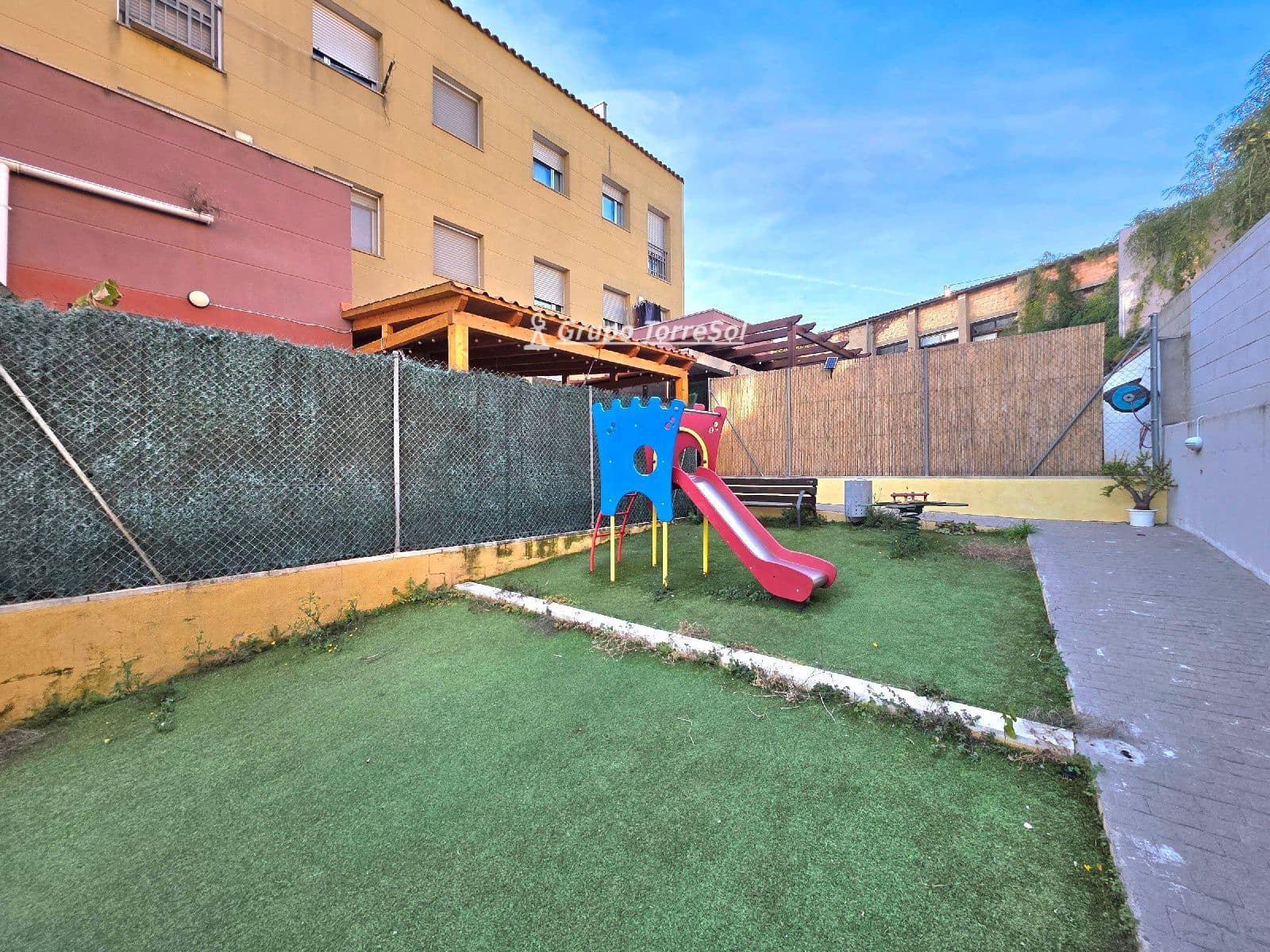 2 bedroom Flat for sale in Els Pallaresos with pool garage - € 243,000 (Ref: 9534609)