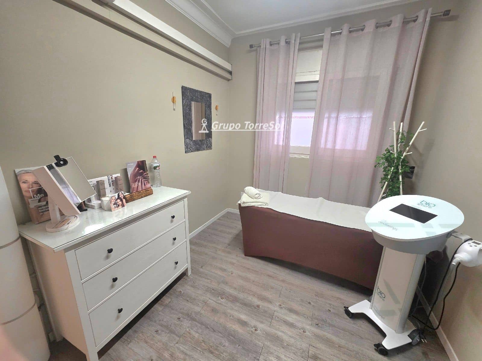 Commercial for rent in Torredembarra - € 900 (Ref: 9534610)