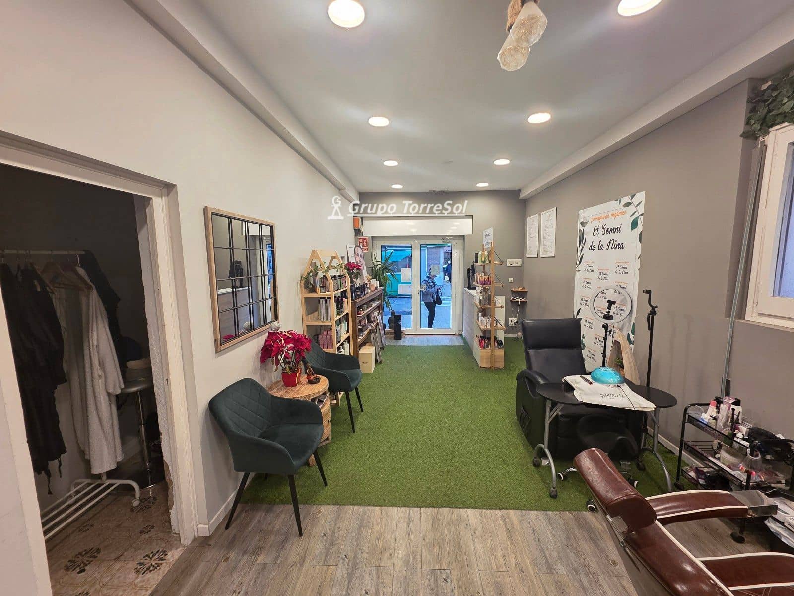 Commercial for rent in Torredembarra - € 900 (Ref: 9534610)