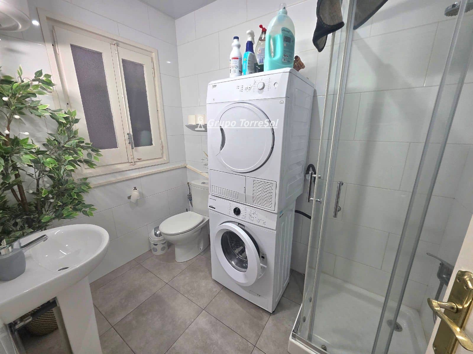 Commercial for rent in Torredembarra - € 900 (Ref: 9534610)