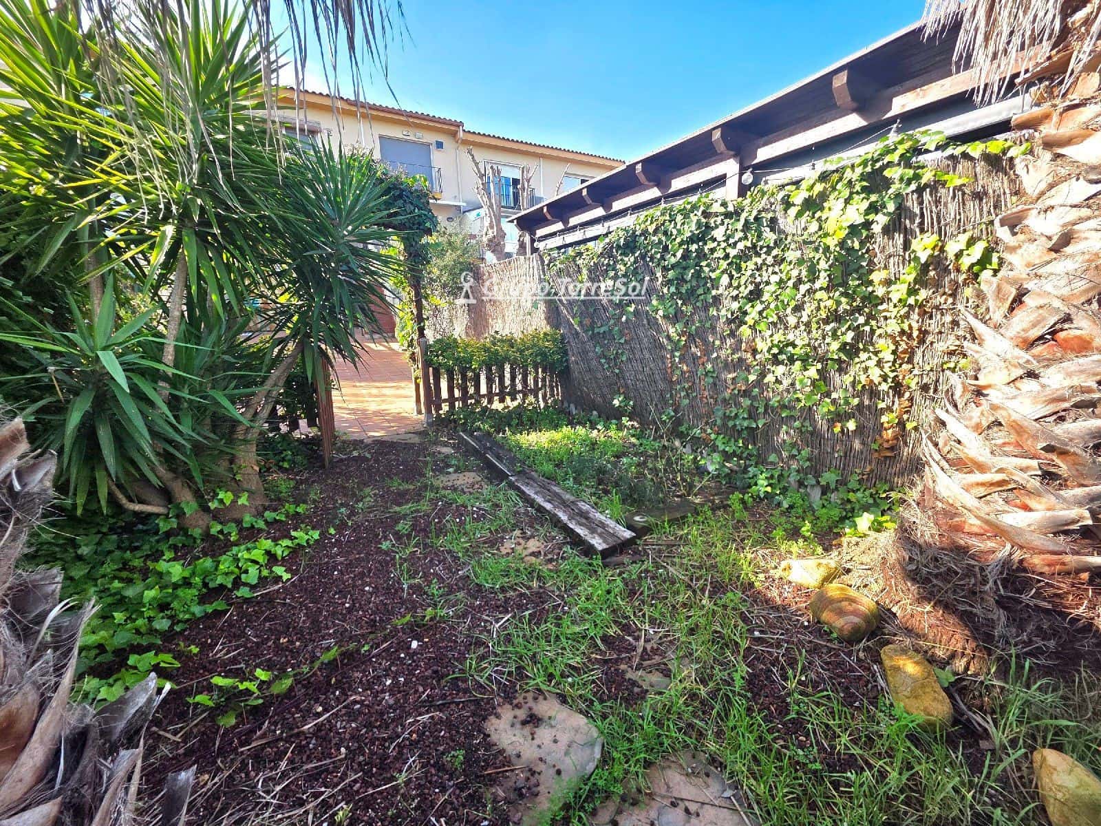 2 soverom Hus til salgs i La Riera de Gaia med svømmebasseng garasje - € 280 000 (Ref: 9534611)