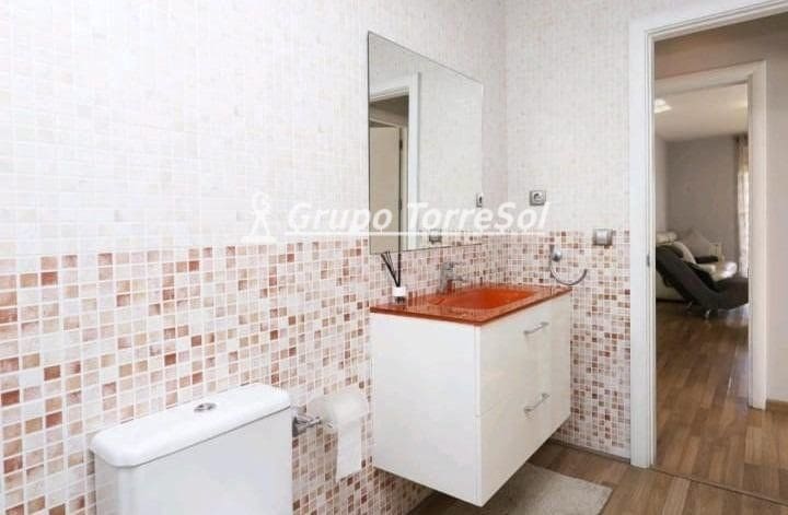 5 soverom Villa til salgs i Roda de Bara med svømmebasseng garasje - € 412 000 (Ref: 9534615)