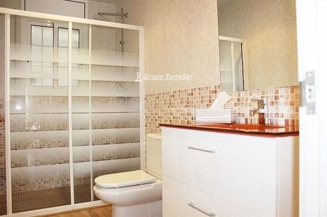 5 soverom Villa til salgs i Roda de Barà med svømmebasseng garasje - € 412 000 (Ref: 9534615)