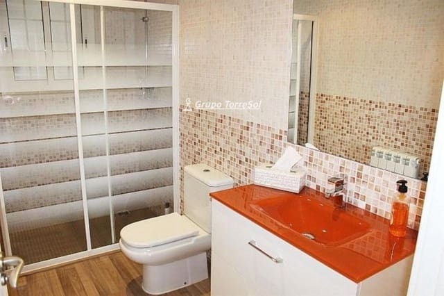 5 soverom Villa til salgs i Roda de Barà med svømmebasseng garasje - € 412 000 (Ref: 9534615)