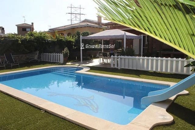 5 soverom Villa til salgs i Roda de Barà med svømmebasseng garasje - € 412 000 (Ref: 9534615)