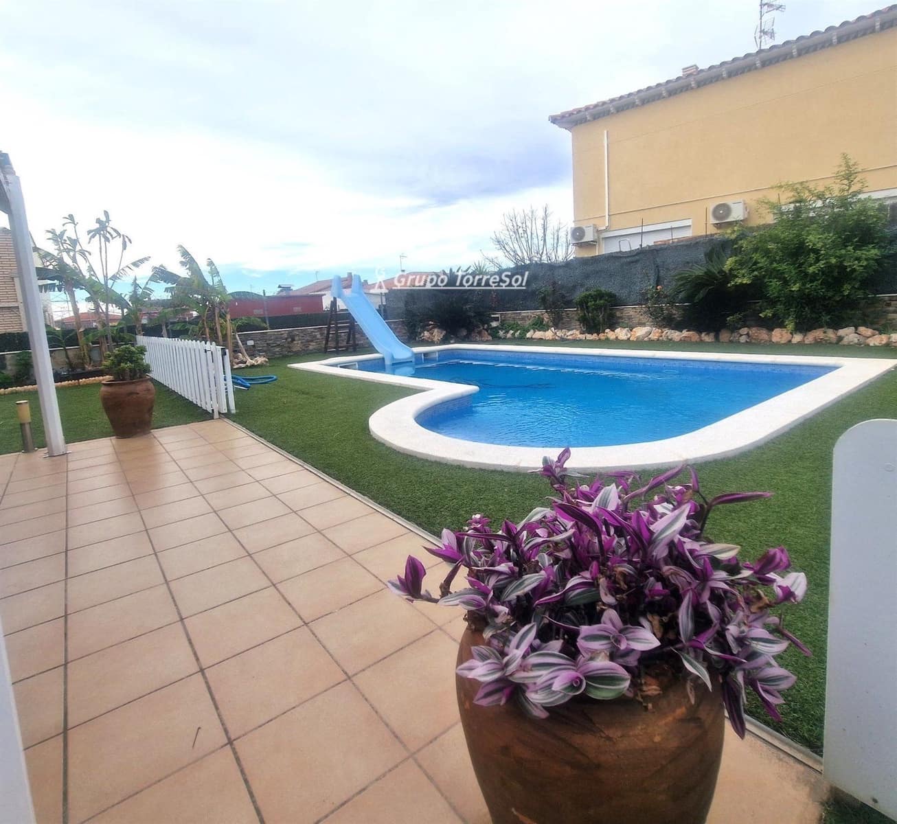 5 soverom Villa til salgs i Roda de Bara med svømmebasseng garasje - € 412 000 (Ref: 9534615)