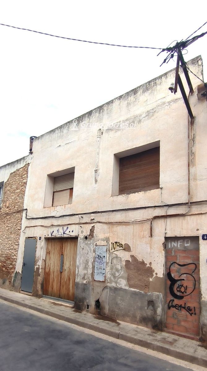 4 sovrum Villa till salu i El Vendrell - 126 000 € (Ref: 9534616)